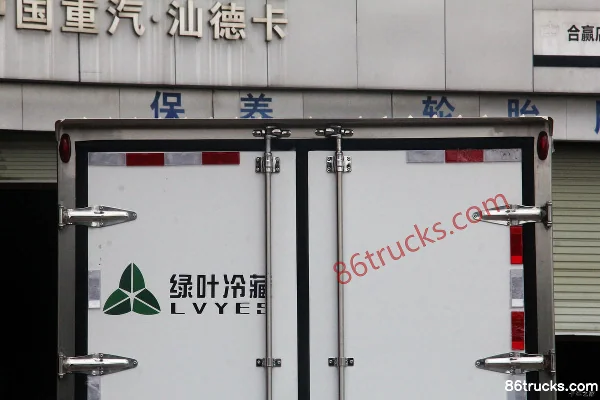 Sinotruk HOWO Zhixiang 130 hp 4X2(6 wheels) 3.8m Refrigerated Truck Body (1) | 86Trucks