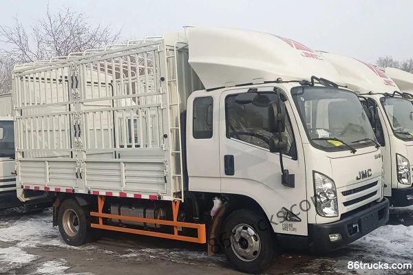 JMC Kaiwei large 143 ch 4X2(6 roues) 3,68 m camion léger à grille à cabine demi-avancée (China VI) Extérieur (3) | 86Trucks