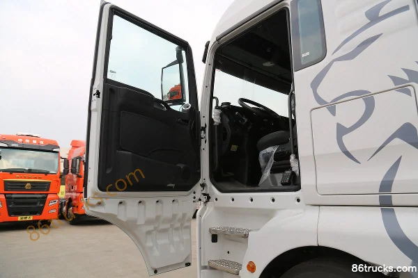 Sinotruk Sitrak G7 Heavy Truck 460 hp 6X4(10 wheels) LNG Dangerous Goods Tractor Truck (Ratio 3.36) Cab (1) | 86Trucks
