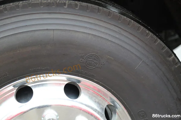 SAIC Hongyan Jiehu H6 Version composite 480 ch 6X4(10 roues) Tracteur routier (China VI) Châssis (3) | 86Trucks