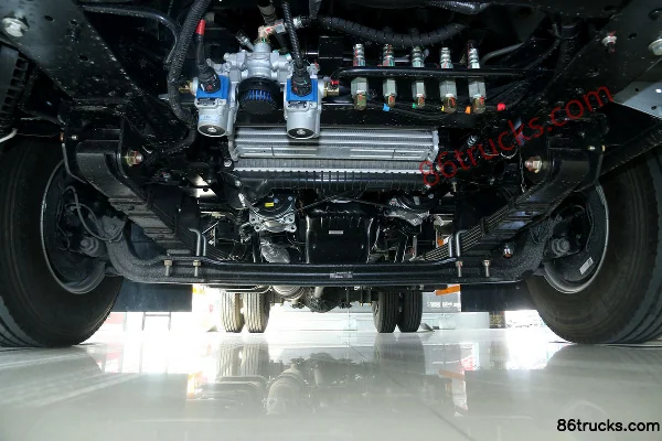 Jiangxi Isuzu Yifang EC7 170 ch 4X2(6 roues) 4.02 m camion frigorifique Châssis (1) | 86Trucks