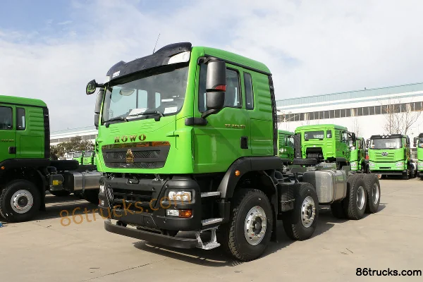 Sinotruk HOWO TX Heavy Truck 350 hp 8X4(12 wheels) 6.2m Dump Truck Exterior (3) | 86Trucks