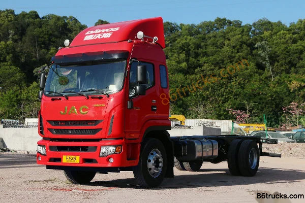 JAC Dewos Q9 220 hp 4X2(6 wheels) 6.8m semi-row van cargo truck (China VI) Exterior (3) | 86Trucks