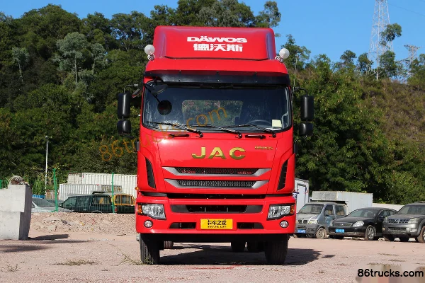 JAC Dewos Q9 220 hp 4X2(6 wheels) 6.8m semi-row van cargo truck (China VI) Exterior (2) | 86Trucks