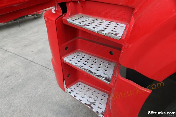 Sinotruk HOWO N5G Medium Truck 250hp 4X2(6 wheels) 6.75m Cargo Truck with Grain Hauler Body (Rear Axle Ratio 4.33)(China VI) Cab (3) | 86Tru