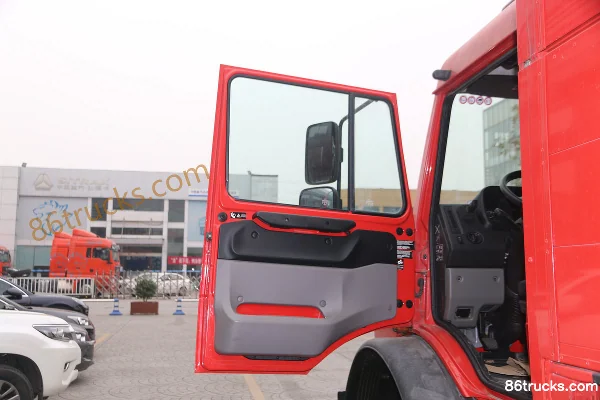 Mercedes-Benz Unimog 230hp 4X4(6 wheels) fire truck (U4023) Cab (1) | 86Trucks