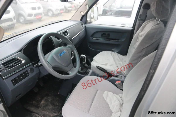 SRM Xinyuan T50EV 2021 Chuangye Edition 3.5T 3.6m Single Row Pure Electric Van Mini Truck 55.7kWh 4X2(6 wheels) Interior (3) | 86Trucks