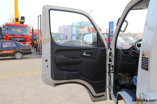 Foton Xiaojingang Q Edition 1.6L 122 hp gasoline 4X2(6 wheels) 2.36 m dump truck Cab (1) | 86Trucks
