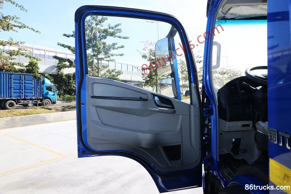 Sinotruk HOWO Tongshuai 120hp 4X2(6 wheels) 4.15m single-row van light truck (China VI) Cab (1) | 86Trucks