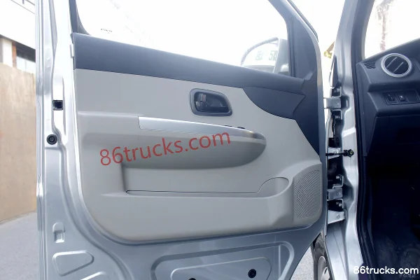 Ankai Xingka EV 2.35T 2.7m Single Row Pure Electric Insulated Truck (Red Star)(China VI) 33.79kWh 4X2(6 wheels) Interior (3) | 86Trucks