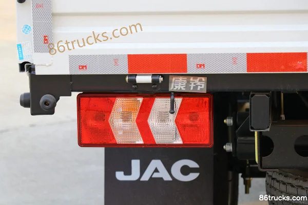 JAC Kangling J3 135hp 4X2(6 wheels) 3.37m Semi-row Flatbed Light Truck (China VI) Body (3) | 86Trucks