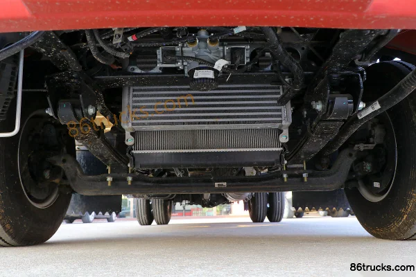 JAC Kangling J5 126hp 4X2(6 wheels) 3.85m semi-crew cab flatbed light truck (China VI) Chassis (1) | 86Trucks