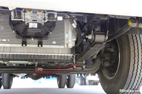 Yuejin Kuaiyun H300 150 ch 4X2(6 roues) 4,2 m AMT automatique cabine simple plateau camion léger (China VI) Châssis (3) | 86Trucks