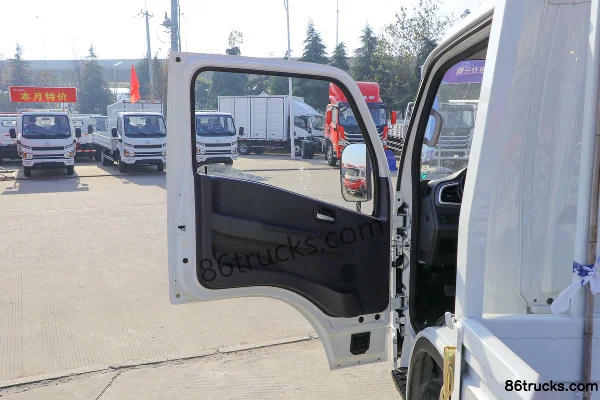 Yuejin Fuxing S100Plus 115hp 4X2(6 wheels) 3.65m Single Row Flatbed Light Truck (China VI) Cab (1) | 86Trucks