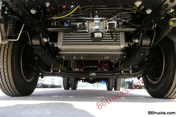 Yuejin Fuxing S100Plus 115 hp 4X2(6 wheels) 3.2m double-row flatbed light truck (China VI) Chassis (1) | 86Trucks
