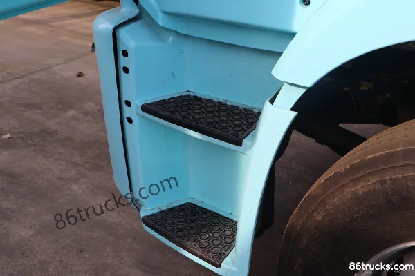 SHACMAN Delong L5000 Lightweight 260hp 4X2(6 wheels) 6.8m Stake Truck (China VI)(Dongkang) Cab (3) | 86Trucks
