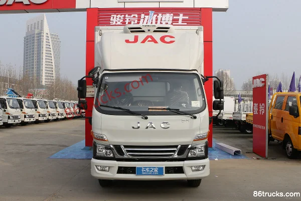 JAC Junling V6 Ice Doctor 159 ch 4X2(6 roues) camion frigorifique 4,015 m (rapport de pont 4,875) Extérieur (2) | 86Trucks