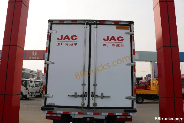 JAC Junling V6 Ice Doctor 159 ch 4X2(6 roues) camion frigorifique 4,015 m (rapport de pont 4,875) Carrosserie (3) | 86Trucks