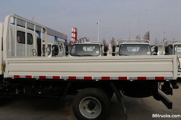 JAC Shuailing Q3 130 ch 4X2(6 roues) camion léger à ridelles avec cabine avancée 3,37 m (China VI) Carrosserie (1) | 86Trucks