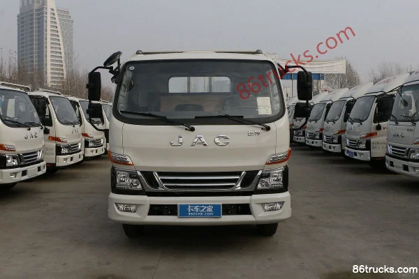 JAC Junling V6 160 hp 4X2(6 wheels) 4.18m Single Row Stake Light Truck Exterior (2) | 86Trucks