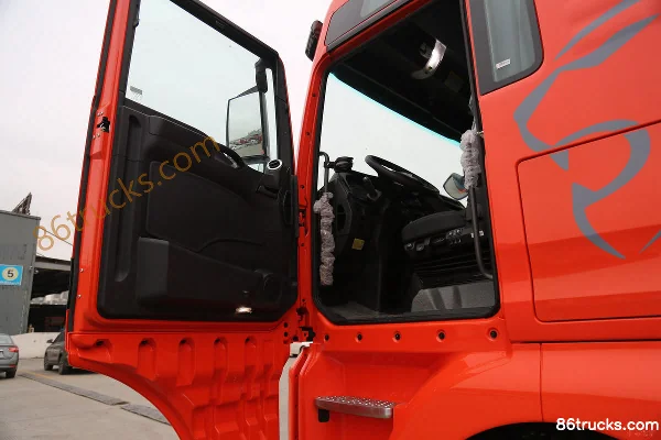 Sinotruk Sitrak C7H Heavy Truck 570 hp 6X4(10 wheels) Tractor Truck (China VI) Cab (2) | 86Trucks