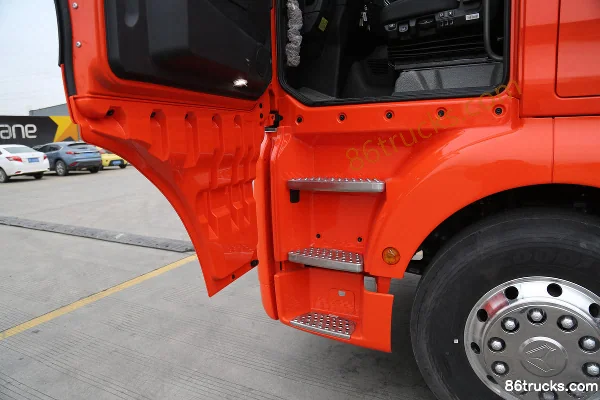 Sinotruk Sitrak C7H Heavy Truck 570 hp 6X4(10 wheels) Tractor Truck (China VI) Cab (1) | 86Trucks