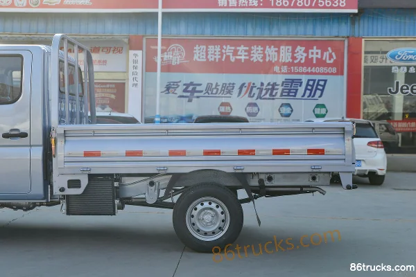 Foton Xiangling M1 Comfort 1.2L 91 hp 4X2(6 wheels) Gasoline 2.55m Double Row Fence Panel Micro Truck (Single Rear Tire) Body (2) | 86Trucks