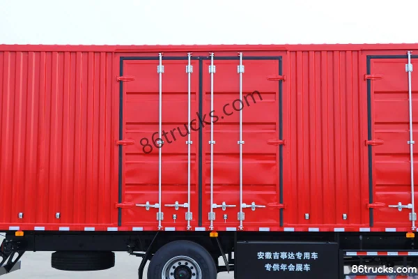 JAC Gallop A5W III Medium Truck 320hp 6X2(8 wheels) 7.8m van cargo truck Body (2) | 86Trucks