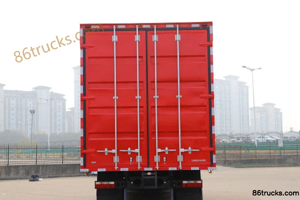 JAC Gallop A5W III Medium Truck 320hp 6X2(8 wheels) 7.8m van cargo truck Body (1) | 86Trucks