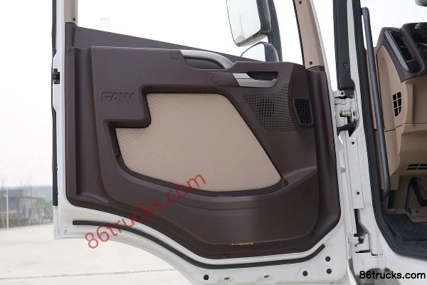 FAW Jiefang Qingdao JH6 Heavy Truck Pro 350 hp 8X4(12 wheels) 7.76 m³ Concrete Mixer Truck (Zoomlion Brand) Cab (2) | 86Trucks