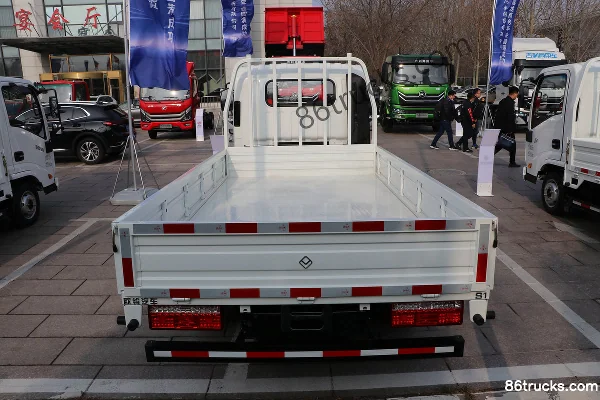 Ouling Jinlika II 115 hp 4X2(6 wheels) 4.13m Single Row Flatbed Light Truck (China VI) (4.333 Ratio) Chassis (1) | 86Trucks