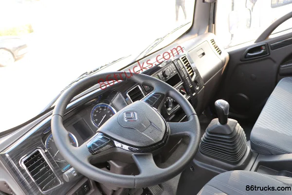 Ouling Xiaojingang 115hp 4X2(6 wheels) 3.2m Dump Truck (China VI) Cab (1) | 86Trucks