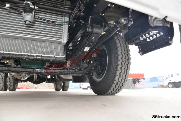 FAW Jiefang Hu VH 150hp 4X2(6 wheels) 4.13m refrigerated truck Chassis (3) | 86Trucks