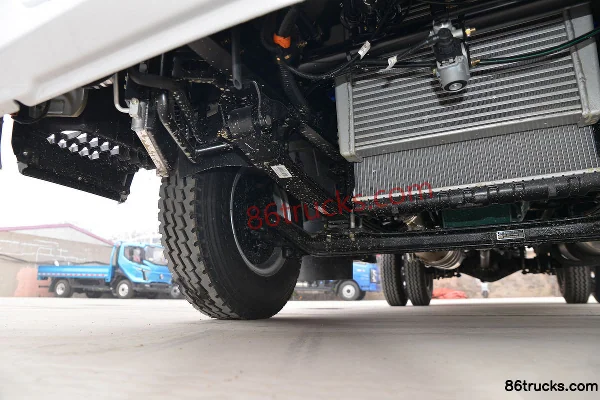 FAW Jiefang Hu VH 150hp 4X2(6 wheels) 4.13m refrigerated truck Chassis (2) | 86Trucks