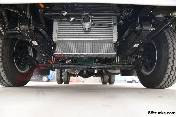 FAW Jiefang Hu VH 150hp 4X2(6 wheels) 4.13m refrigerated truck Chassis (1) | 86Trucks