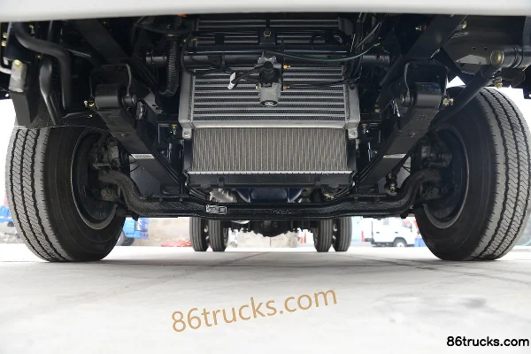 FAW Jiefang Hu VN 130 hp 4X2(6 wheels) 4.05m refrigerated truck (Weichai) Chassis (1) | 86Trucks
