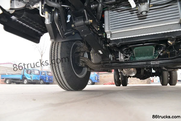 FAW Jiefang Hu VN 130hp 4X2(6 wheels) 4.2m single-row flatbed light truck Chassis (2) | 86Trucks