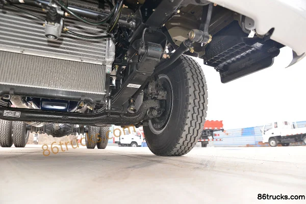 FAW Jiefang Hu VN 130 ch 4X2(6 roues) 4,13 m camion frigorifique (Weichai) Châssis (3) | 86Trucks