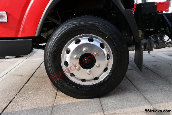 Jialong Longju Standard Load Luxury Upgrade 150hp 4X2(6 wheels) 4.12m Single Row Stake Truck (Wide Body) Chassis (1) | 86Trucks