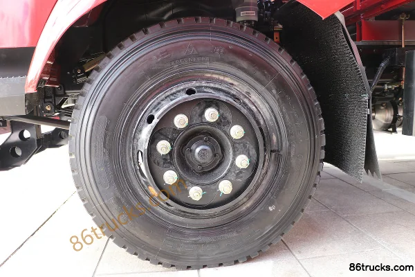 Ouling M7 200hp 4X2(6 wheels) 5.33m double-row flatbed cargo truck (China VI) Chassis (2) | 86Trucks
