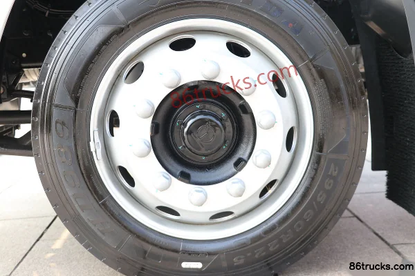 Jialong Longteng 245 ch 4X2(6 roues) camion porteur fourgon 9,6 m (China VI) Châssis (3) | 86Trucks