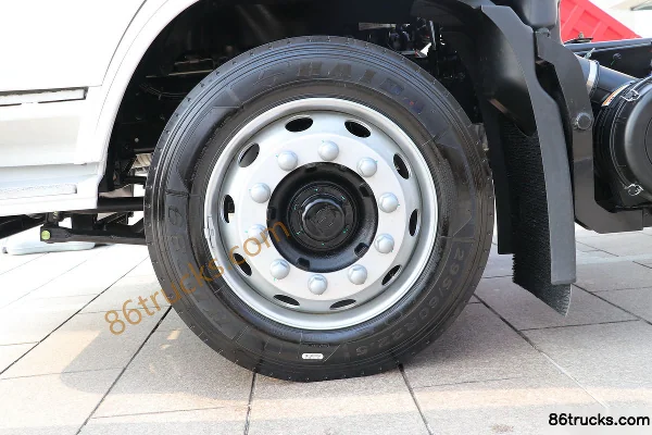 Jialong Longteng 245 ch 4X2(6 roues) camion porteur fourgon 9,6 m (China VI) Châssis (1) | 86Trucks