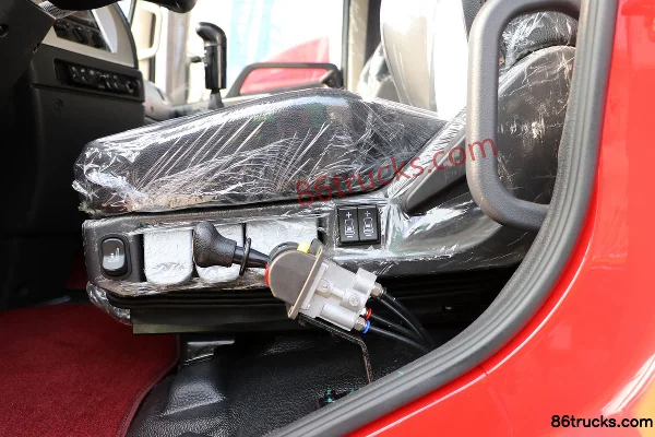 Jialong Longteng 245hp 4X2(6 wheels) 5.4m dump truck Cab (2) | 86Trucks