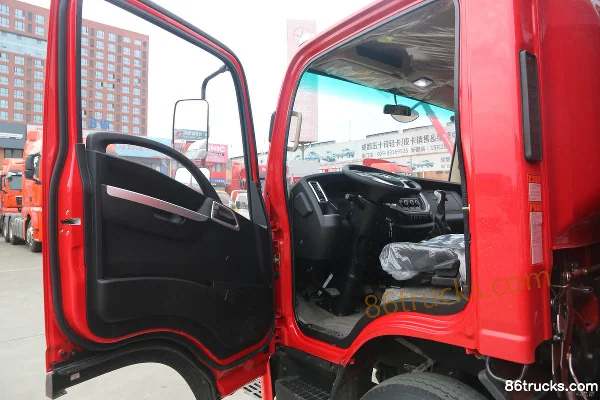 Dayun New Aopuli 127hp 4X2(6 wheels) 4.12m Single Row Stake Truck Light Truck Cab (1) | 86Trucks