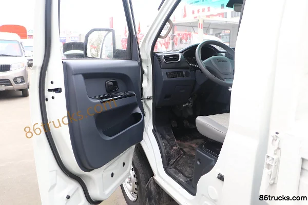 Jinbei Xinka S50 123 hp 4X2(6 wheels) Gasoline 3.2m Single Row Flatbed Micro Truck (China VI) Cab (1) | 86Trucks