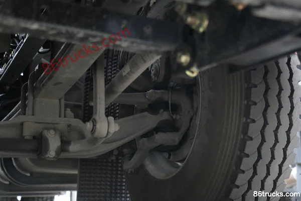 Foton Auman EST Crossing Edition 580 hp 6X4(10 wheels) AMT automatic tractor truck (rear axle MCY12) (China VI) Chassis (3) | 86Trucks