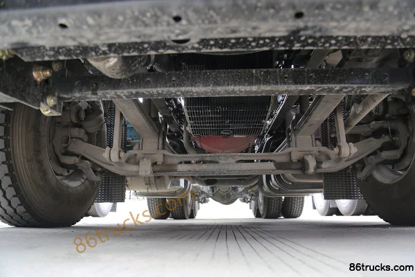 Foton Auman EST Crossing Edition 580 hp 6X4(10 wheels) AMT automatic tractor truck (rear axle MCY12) (China VI) Chassis (1) | 86Trucks