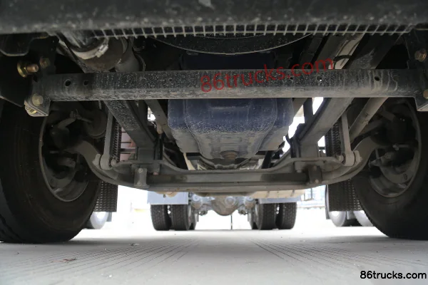 Foton Auman GTL Quality Enjoy Edition 460hp 6X4(10 wheels) LNG Tractor Truck (China VI) Chassis (1) | 86Trucks