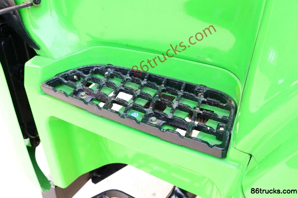 JAC Qilin J6 350hp 8X4(12 wheels) 6m Dump Truck Cab (3) | 86Trucks