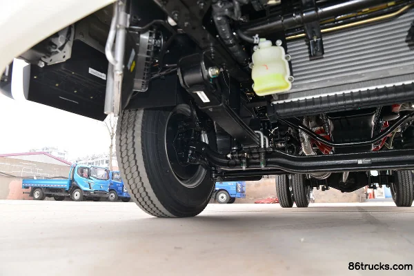 Foton Ollin Jiyun Classic Edition 132hp 4X2(6 wheels) 3.8m half-cab flatbed light truck (wide body) Chassis (2) | 86Trucks
